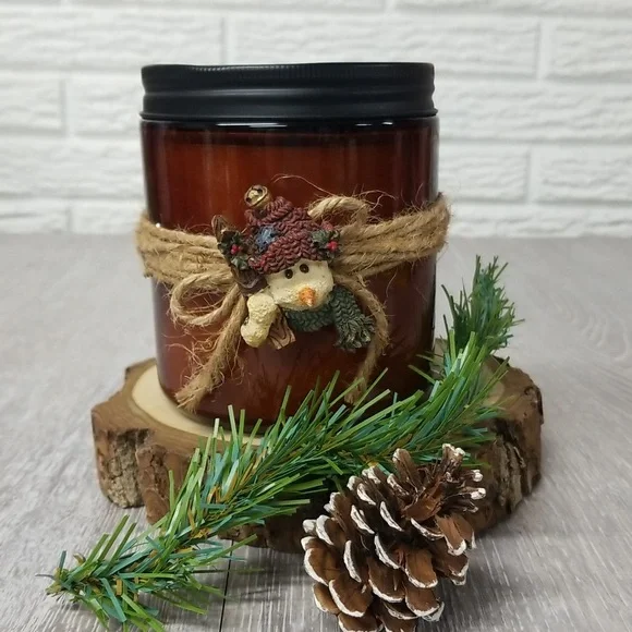 Peppermint bark candle/with snowman pin - Picture 6 of 7